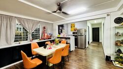 Blk 304 Fuchun Neighbourhood Centre (Woodlands), HDB Executive #567594421